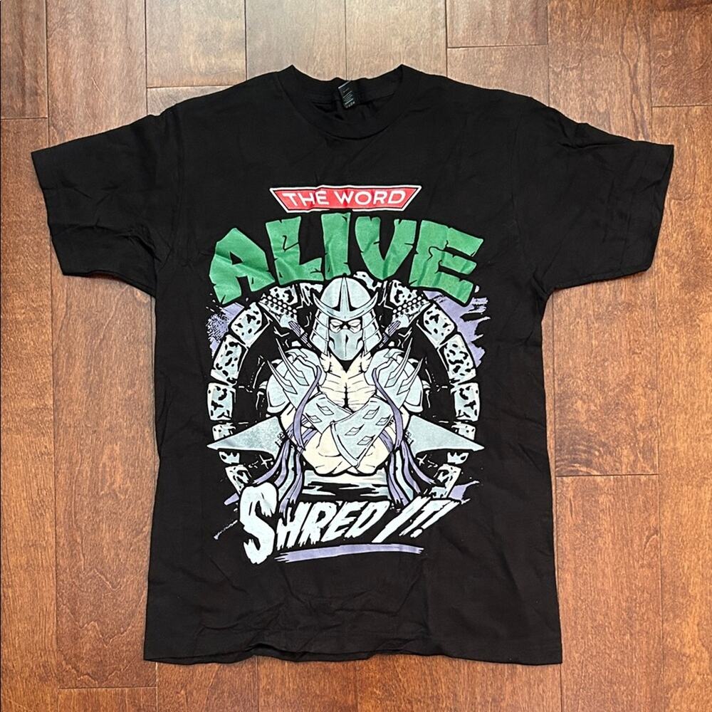 The World Alive Black Cotton Graphic Band T-Shirt, Size Medium, NWOT